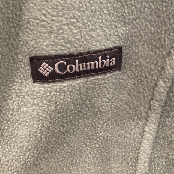 Olive green Columbia jacket - Picture 2 of 4